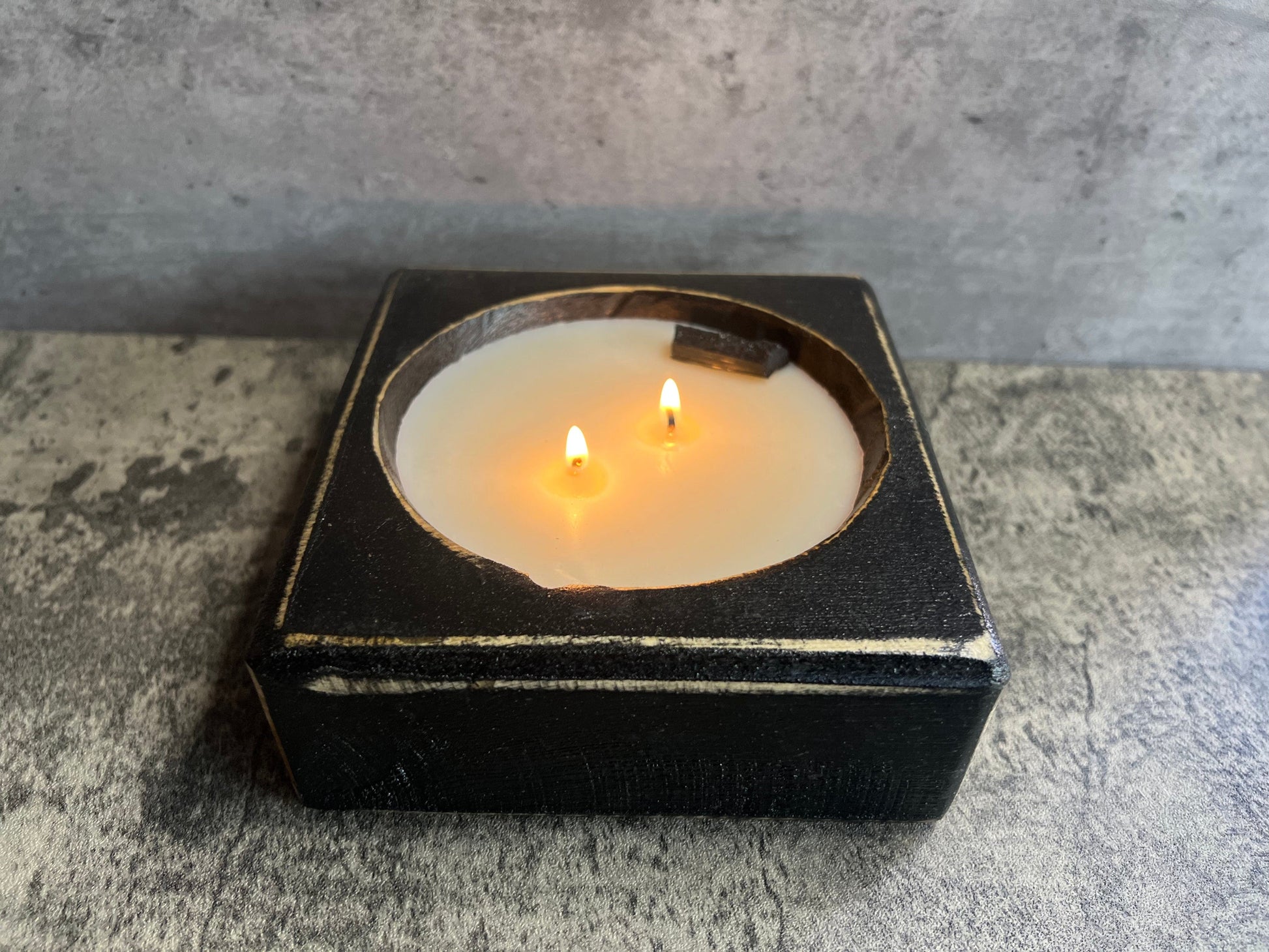 Pause” Concrete Wooden Wick Candle – Jaded Moon Boutique